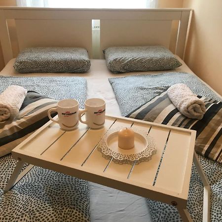 Tudor Apartman แซแก็ด ภายนอก รูปภาพ